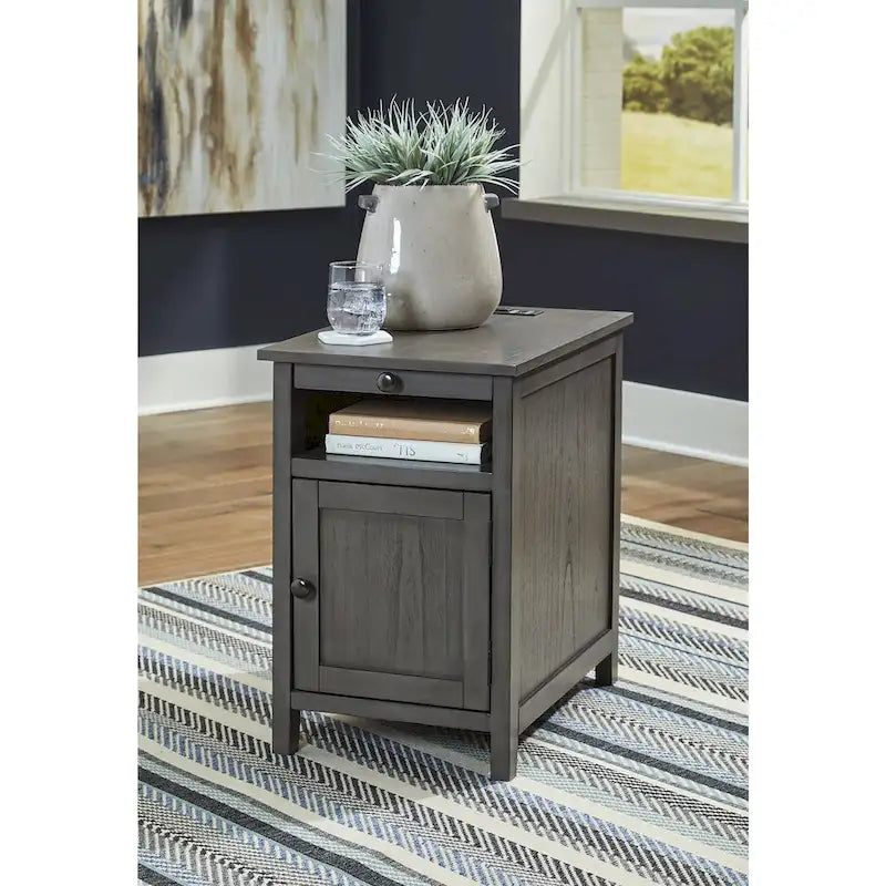 Table d'appoint de style Shaker avec armoire de rangement et port de chargement USB