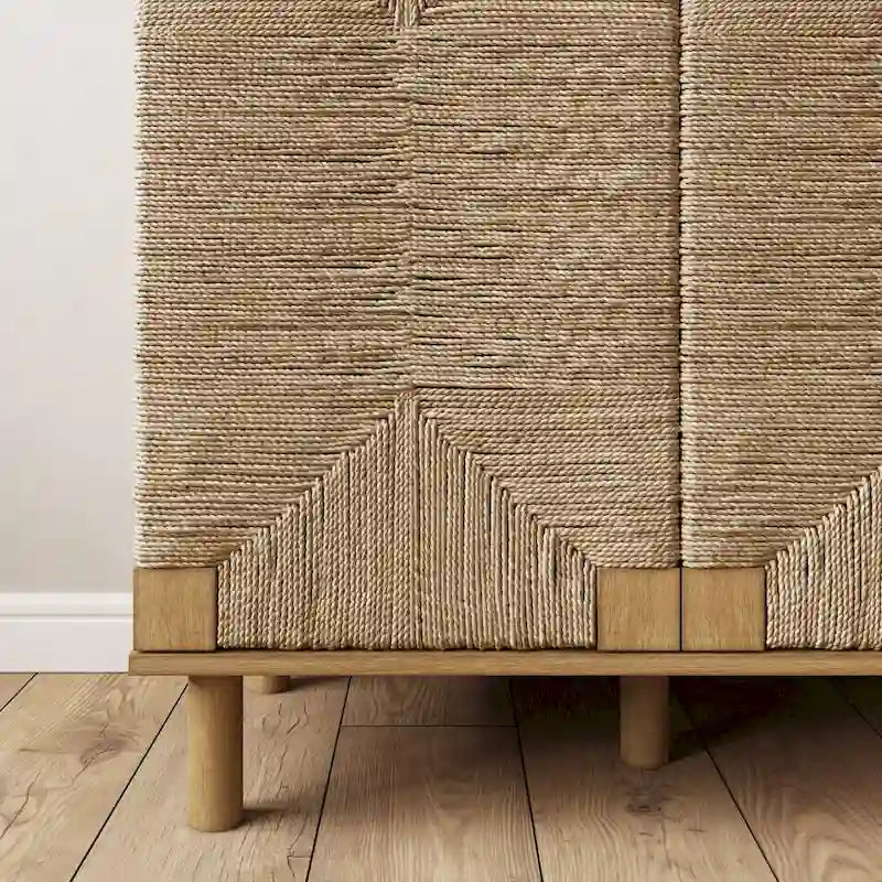Meuble d'appoint bohème en bois avec portes en jonc de mer naturel et étagère réglable, noir