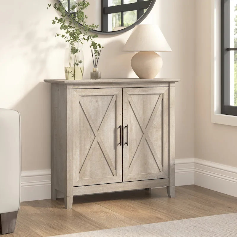 Petit meuble de rangement 2 portes style ferme avec motifs en X, gris Cape Cod