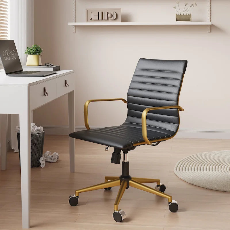 Chaise de bureau ergonomique pivotante côtelée avec accoudoirs chromés, revêtement en similicuir, multicolore