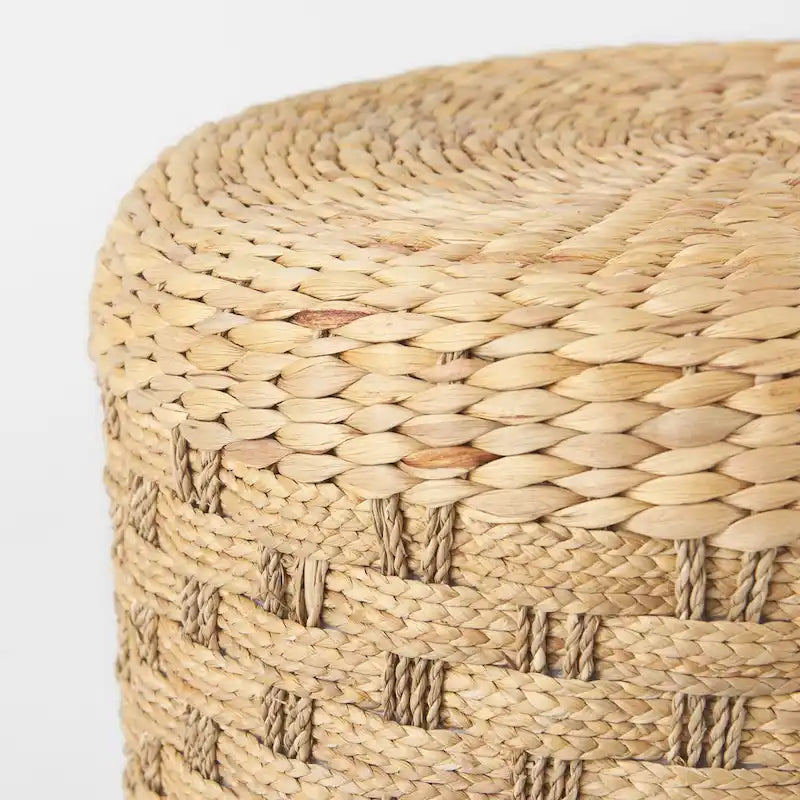 Pouf ottoman rond en jonc de mer tressé à motif brun clair
