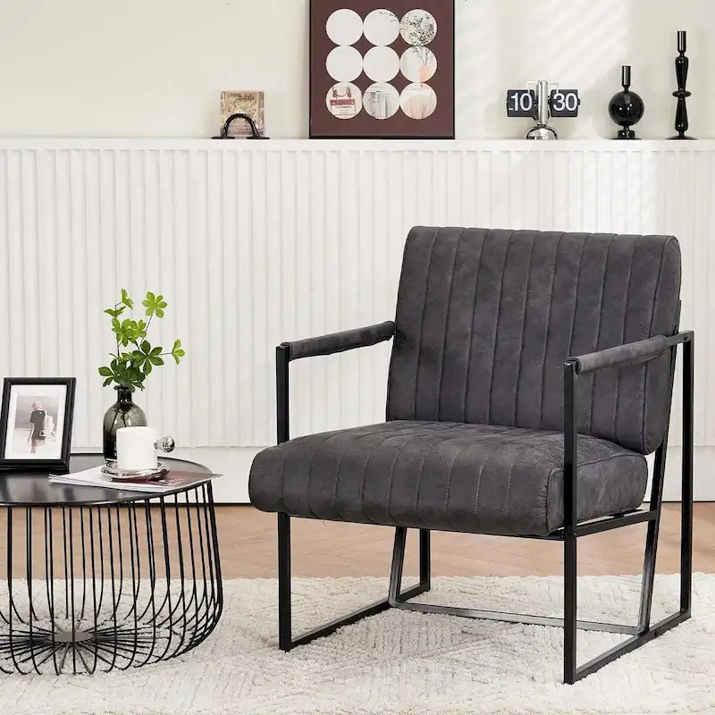 Fauteuil d'appoint Leathaire à surpiqûres verticales avec cadre en métal noir