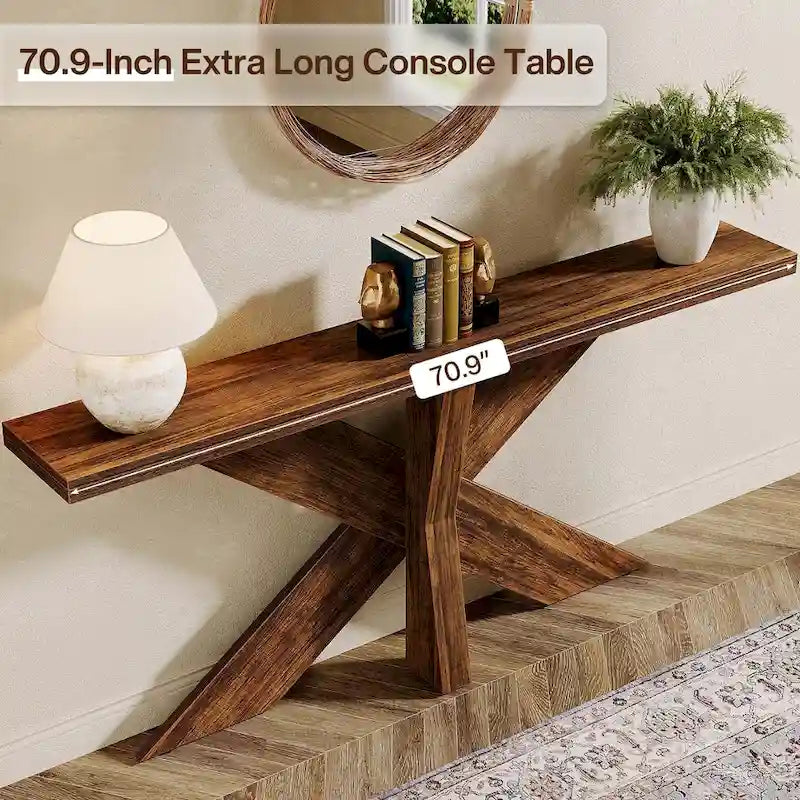 Console en bois rustique grainé avec base géométrique en X, style ferme